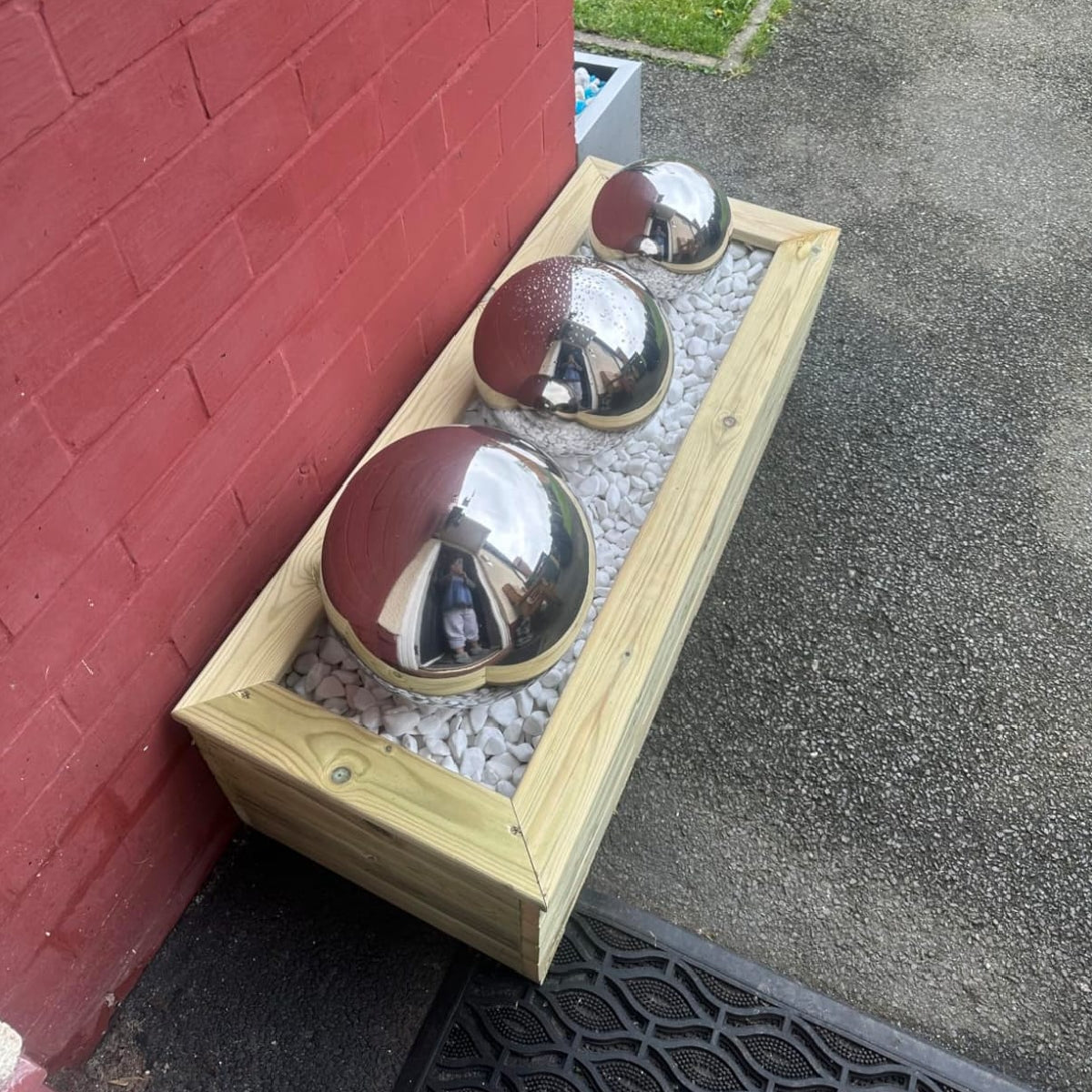 Set Of 3 Silver Steel Large Gazing Balls For Garden Ornaments (20Cm, 25Cm & 28Cm)