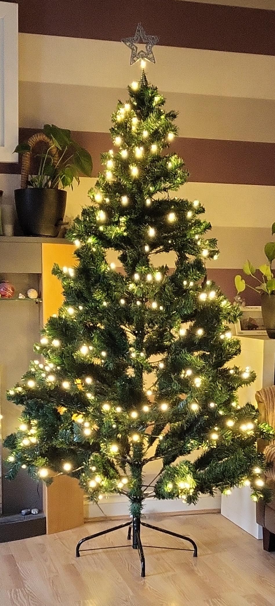 4/5/6/7ft Pre Lit Christmas Tree with LED Lights Bushy Tips Artificial Xmas Tree Royalcart