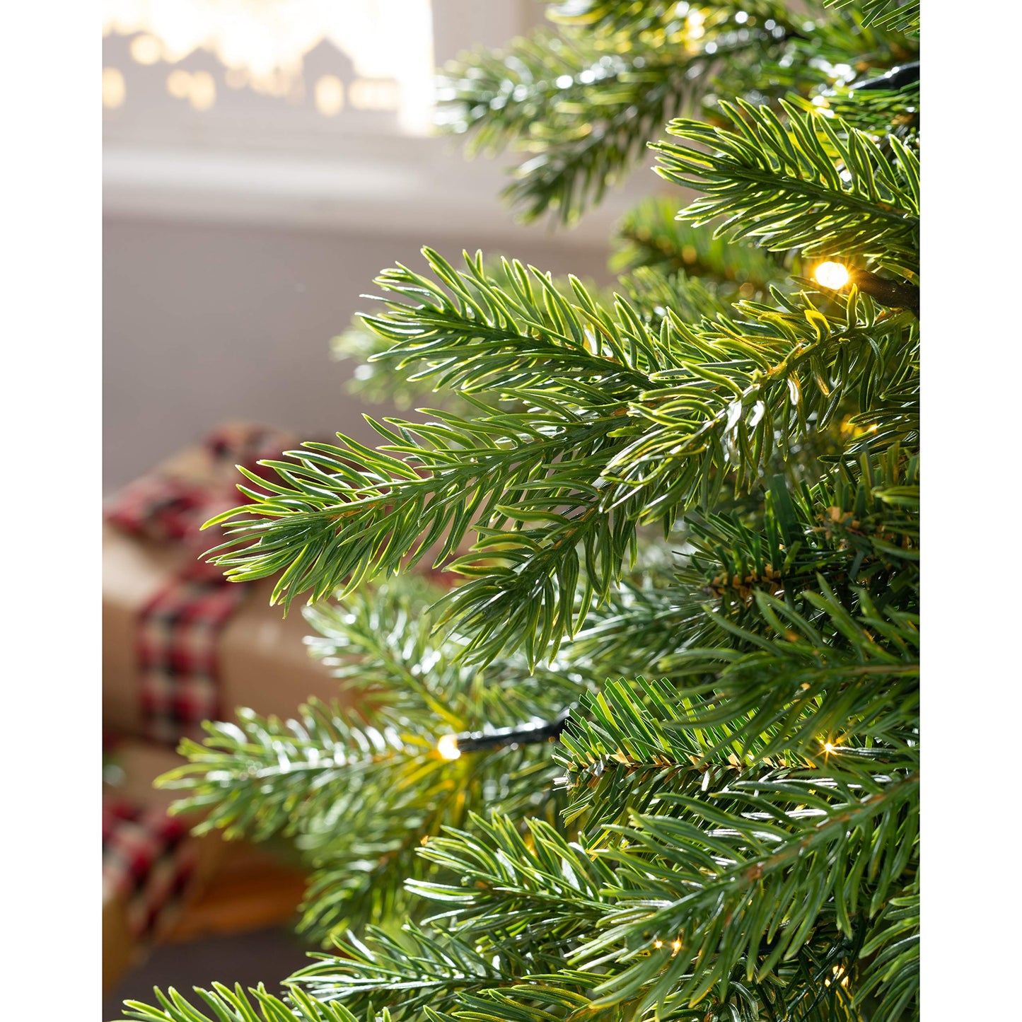 6ft Christmas Prelit Balsam Fir Christmas Tree with 500 Chasing Warm LED Lights