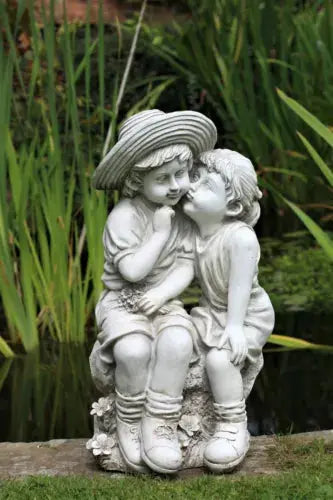 Garden Ornaments Boy & Girl Loving Kissing Cherub Statue Decor Beige Grey Large Royalcart