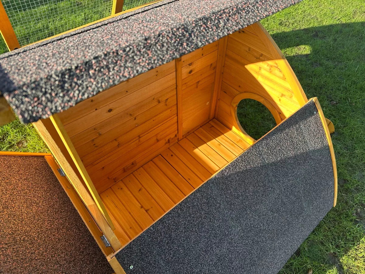 LARGE CHICKEN COOP CHICKEN HOUSE HATCHED HALF MOON HEN HOUSE RABBIT HUTCH