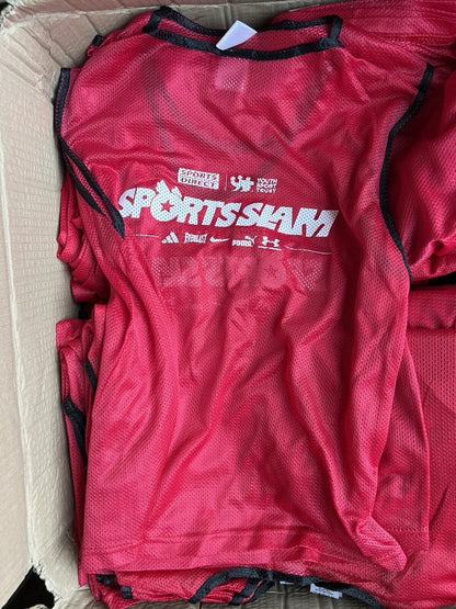 x10 Sports Slam Youth Bibs, Childrens Red Sports Bibs  / Vests / Team Activity