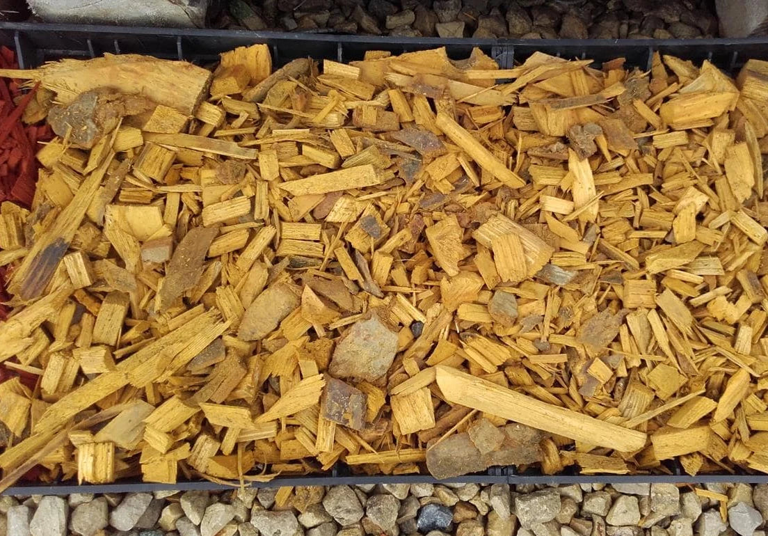 400L Decorative Bark Mulch & Wood Chips - Yellow Garden Landscaping 8 Bags