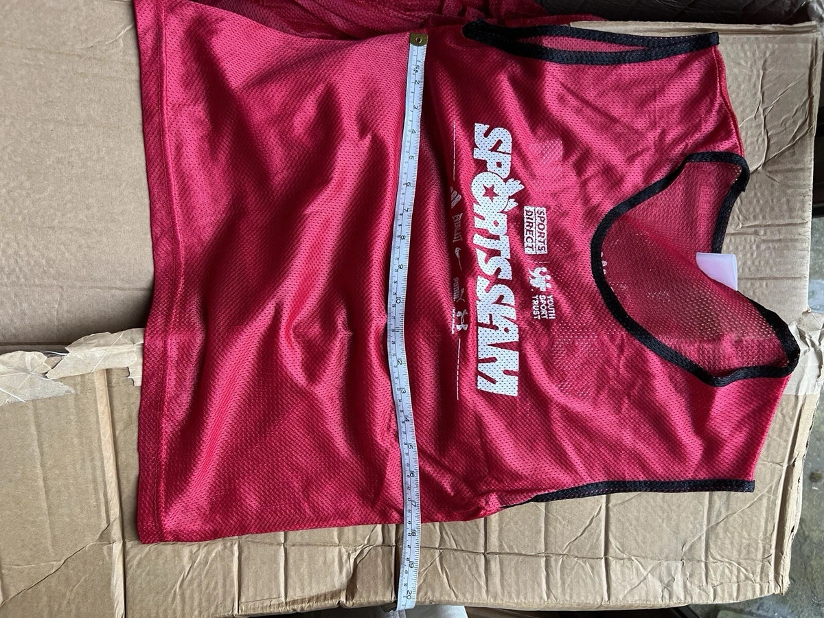 x10 Sports Slam Youth Bibs, Childrens Red Sports Bibs  / Vests / Team Activity