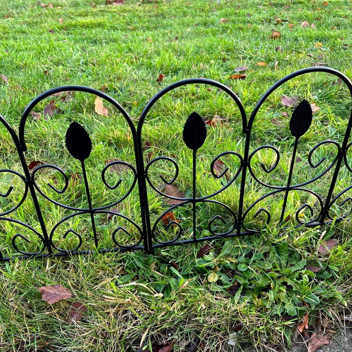 Set of 5 Leaf Design Garden Lawn Edging, Path & Border Fence Panels -45cm x 41cm